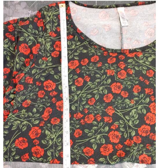 Lularoe Perfect T Tunic Top Scoop Neck Short Sleeve Black Red Floral Womens M - Picture 5 of 5